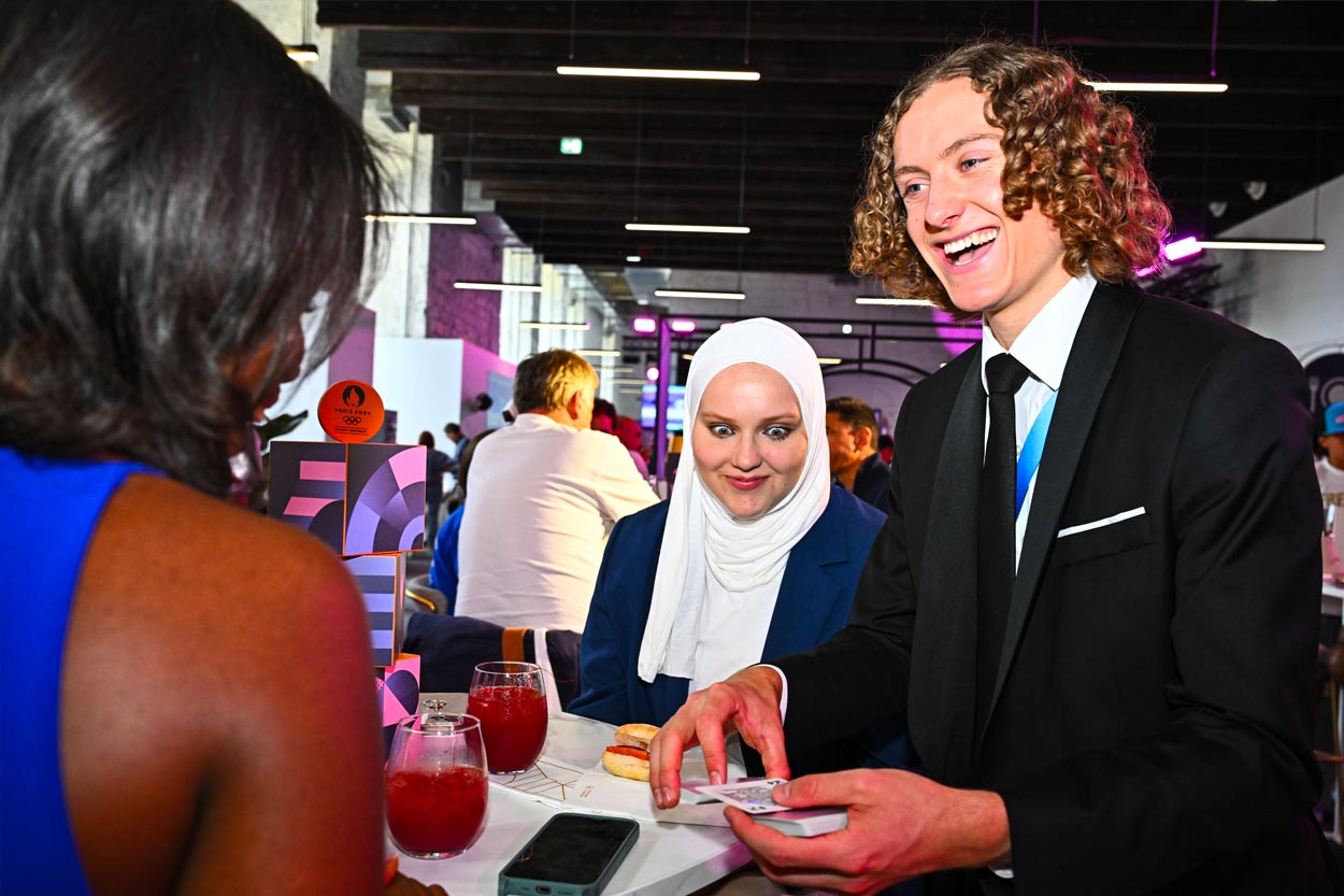 Robin Geyer magicien Close up luxe Lausanne